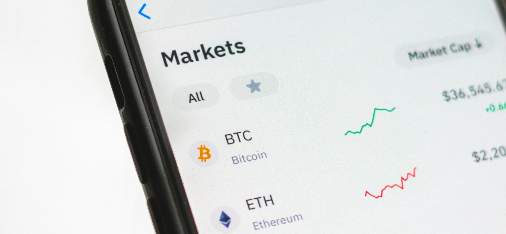 Strategy Bitcoin holdings approaching BlackRock iShares Bitcoin ETF