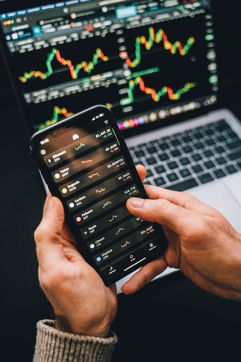 DeFi lending protocol concerns around WLFI token collateral