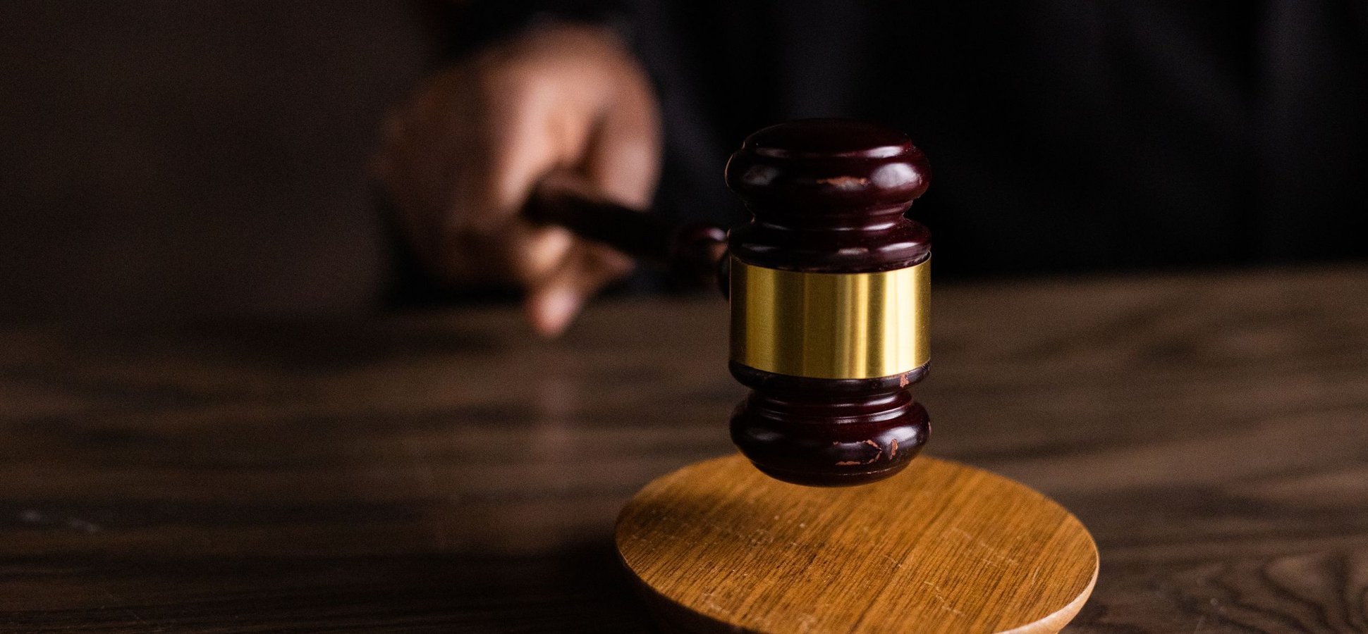 Judge's gavel representing the Movement Labs Chapter 11 bankruptcy filing in Delaware