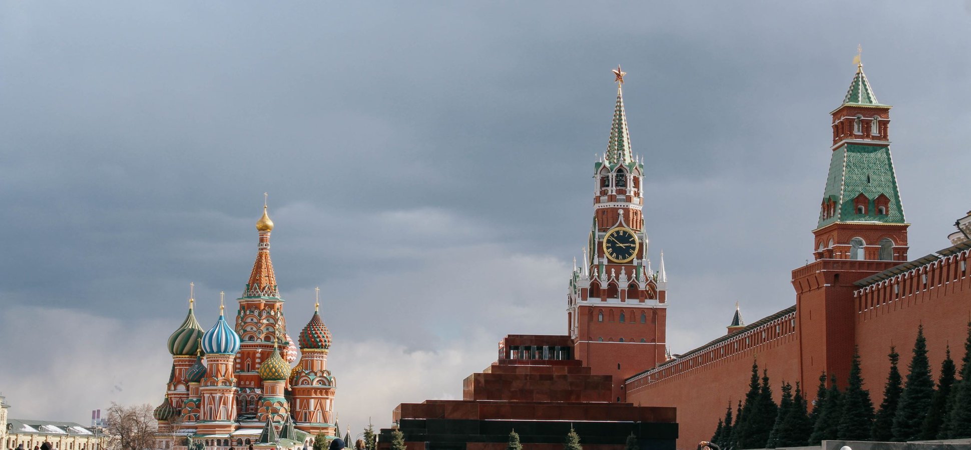 Moscow Kremlin and Red Square as Russia crypto law takes effect Sept. 1, 2026